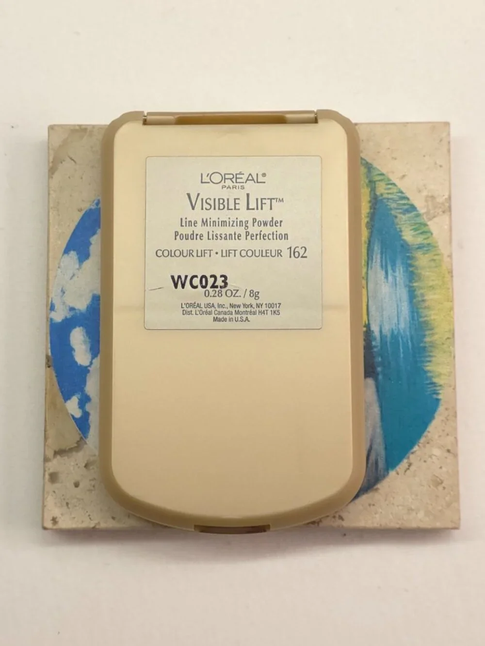 VINTAGE L'Oreal Paris Visible Lift Line Minimizing Powder - Colour Lift